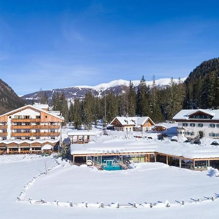 Hotel Dolomitenhof & Chalet Alte Post セスト エクステリア 写真