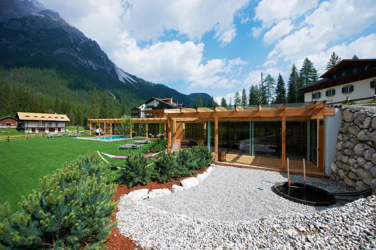 Hotel Dolomitenhof & Chalet Alte Post セスト エクステリア 写真