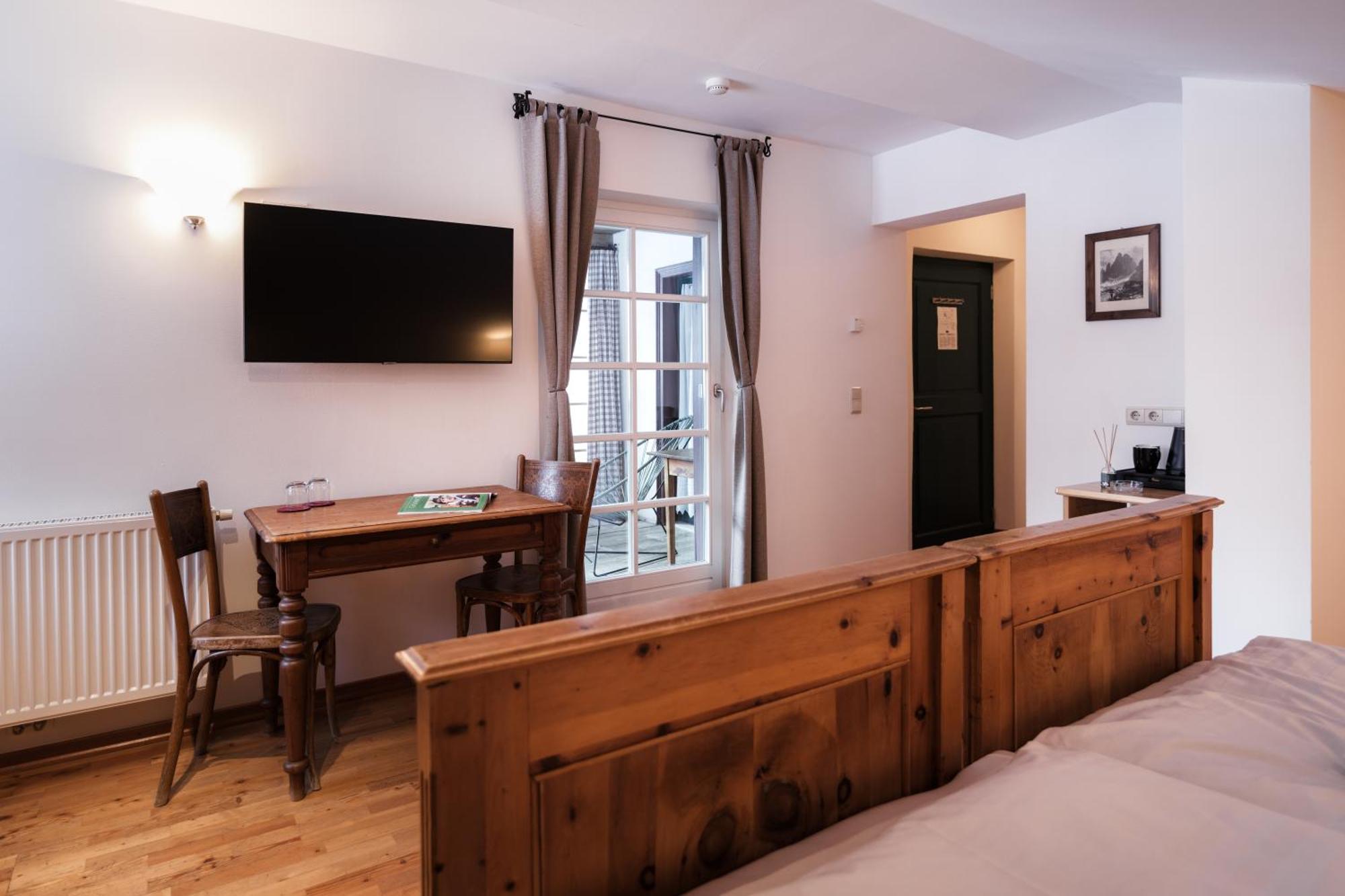 Hotel Dolomitenhof & Chalet Alte Post セスト エクステリア 写真
