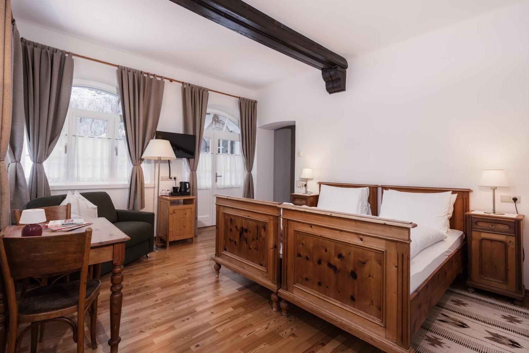Hotel Dolomitenhof & Chalet Alte Post セスト エクステリア 写真