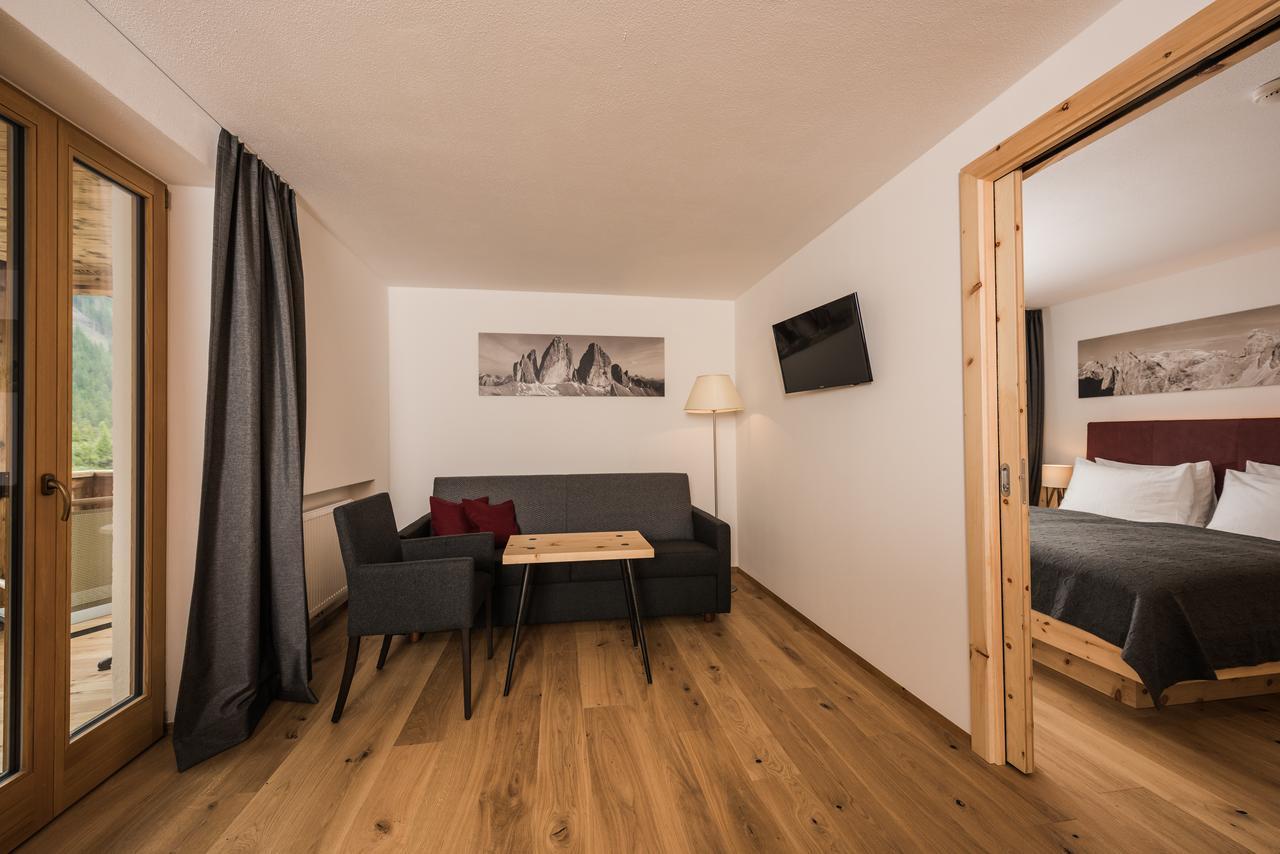 Hotel Dolomitenhof & Chalet Alte Post セスト エクステリア 写真
